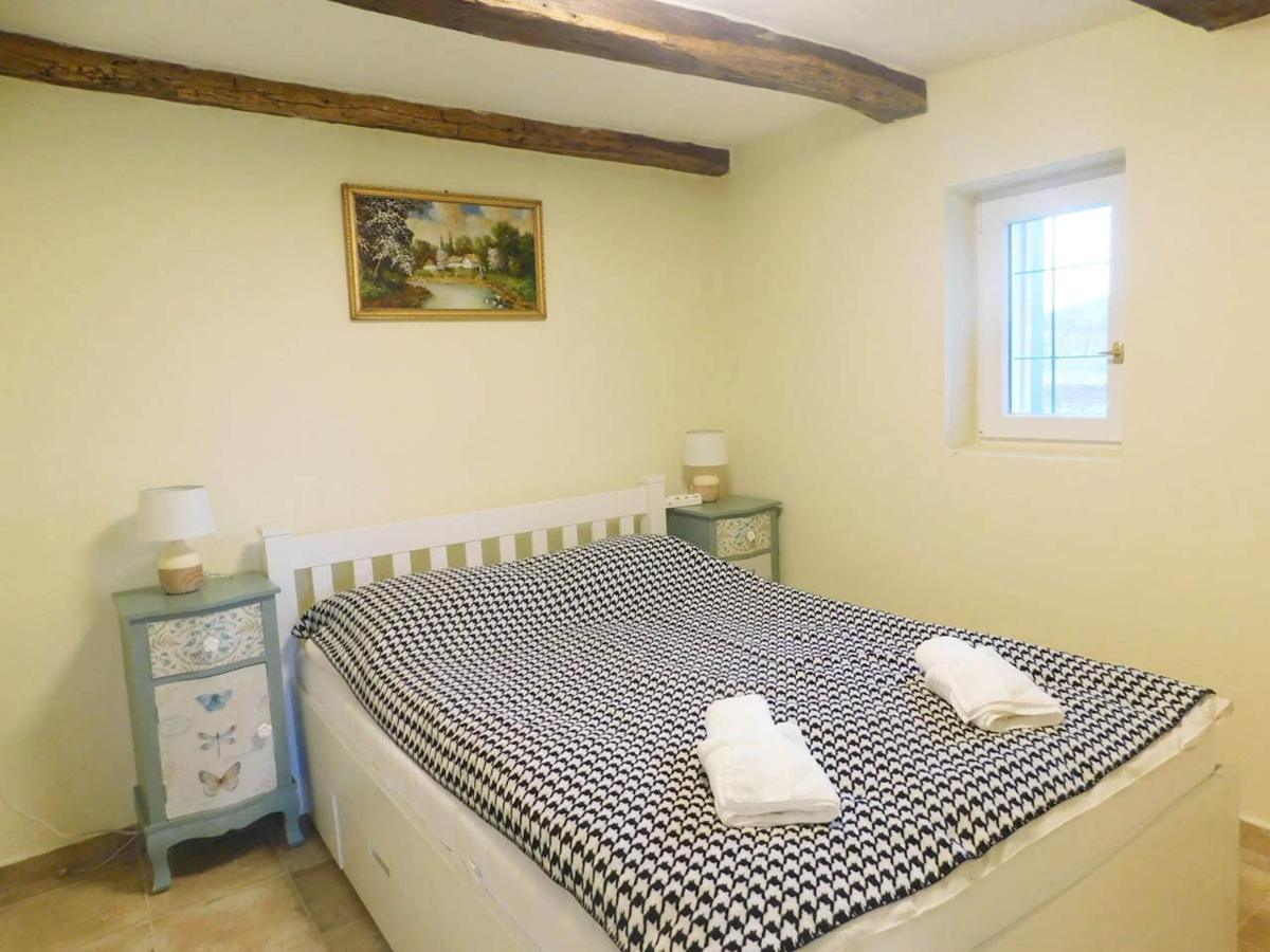 Joe Bacsi Rezidenciaja Apartment Kisharsany Ngoại thất bức ảnh