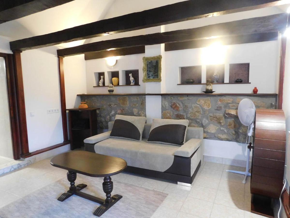 Joe Bacsi Rezidenciaja Apartment Kisharsany Ngoại thất bức ảnh