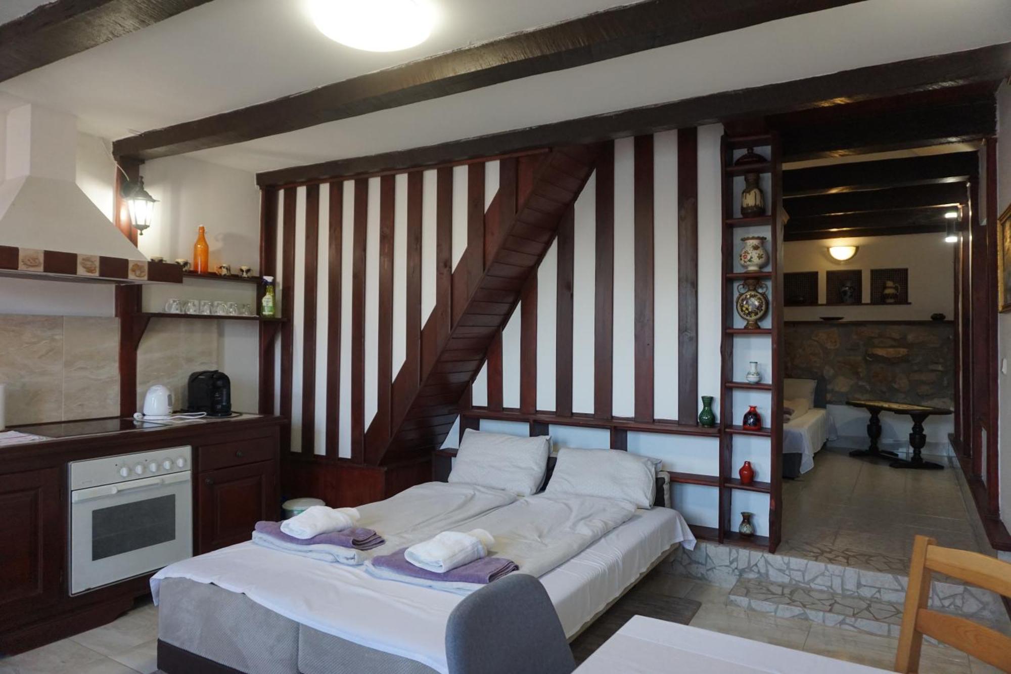 Joe Bacsi Rezidenciaja Apartment Kisharsany Ngoại thất bức ảnh
