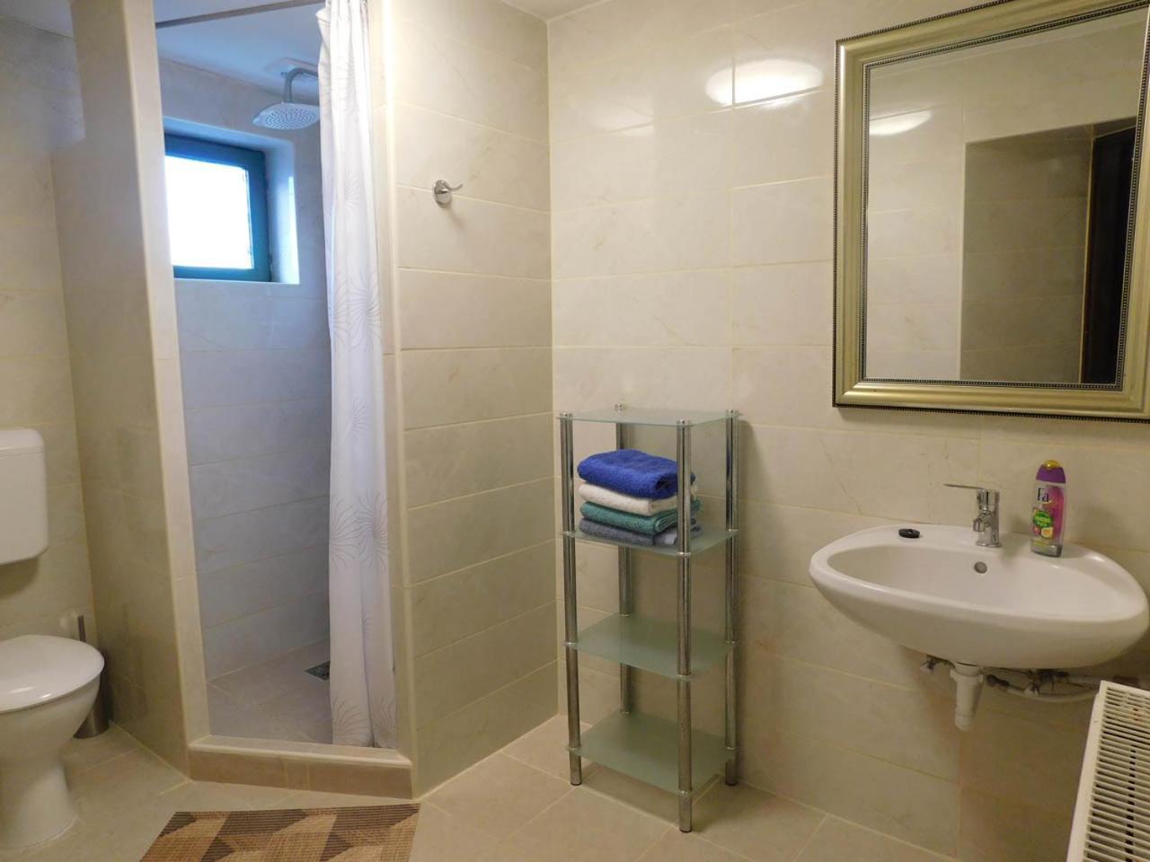Joe Bacsi Rezidenciaja Apartment Kisharsany Phòng bức ảnh
